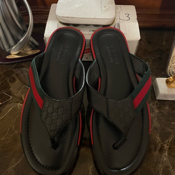 Mens Gucci thongs - Picture 4 of 4